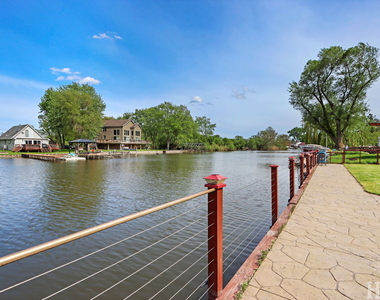 707 Kingston Boulevard - Photo Thumbnail 29