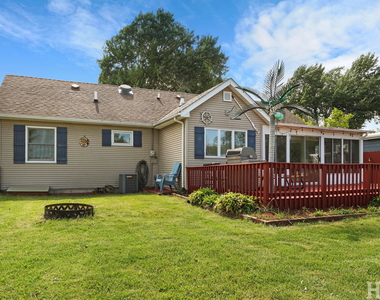 707 Kingston Boulevard - Photo Thumbnail 25
