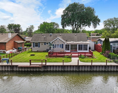 707 Kingston Boulevard - Photo Thumbnail 31