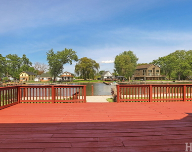 707 Kingston Boulevard - Photo Thumbnail 14