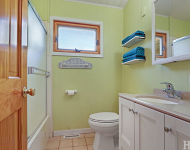 707 Kingston Boulevard - Photo Thumbnail 19