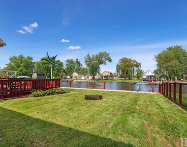 707 Kingston Boulevard - Photo Thumbnail 30