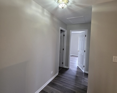 675 Fieldcrest Drive - Photo Thumbnail 16