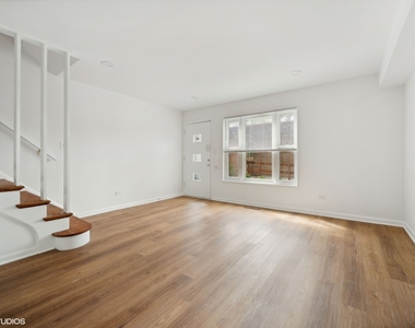 528 Poplar Drive - Photo Thumbnail 2