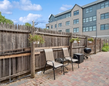 528 Poplar Drive - Photo Thumbnail 11