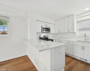 528 Poplar Drive - Photo Thumbnail 4