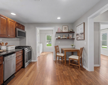 630 S Charlotte Street - Photo Thumbnail 14