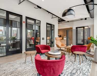 350 N Canal Street - Photo Thumbnail 13