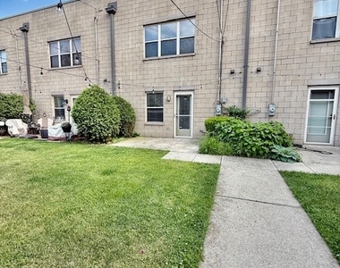 1138 W Washburne Avenue - Photo Thumbnail 16