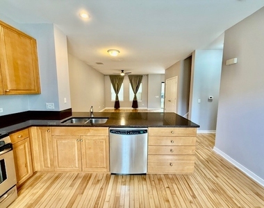 1138 W Washburne Avenue - Photo Thumbnail 3