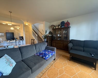 348 Fallbrook Court - Photo Thumbnail 7