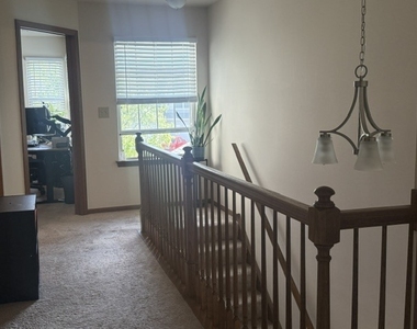 348 Fallbrook Court - Photo Thumbnail 12