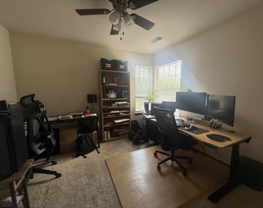 348 Fallbrook Court - Photo Thumbnail 18