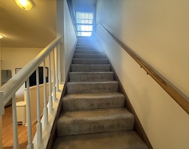 348 Fallbrook Court - Photo Thumbnail 10