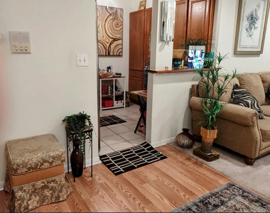 239 Gregory Street - Photo Thumbnail 5