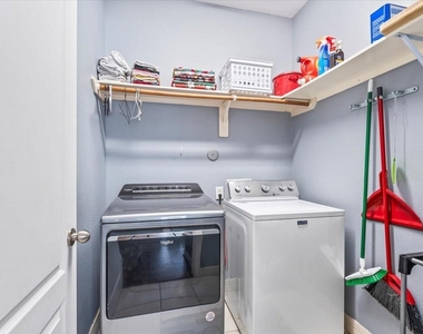 6803 Kotlan Court - Photo Thumbnail 13