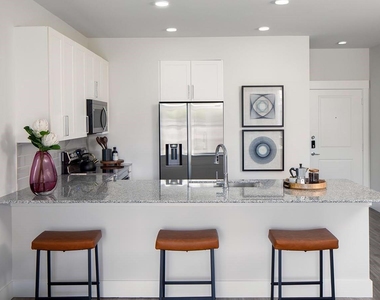 2425 Bell Street - Photo Thumbnail 3