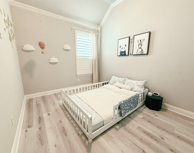 2416 Belen Dr - Photo Thumbnail 16