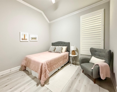 2416 Belen Dr - Photo Thumbnail 15