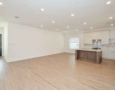 4951 Sand Clouds Drive - Photo Thumbnail 9