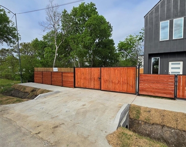 4562 Teton Street - Photo Thumbnail 2