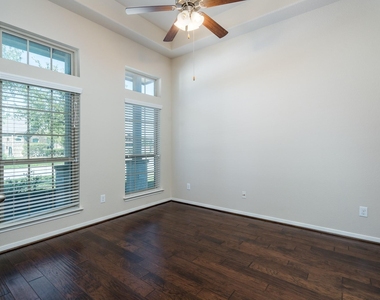 22918 Caverly Lane - Photo Thumbnail 4