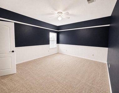 28547 Lockeridge Springs Drive - Photo Thumbnail 13