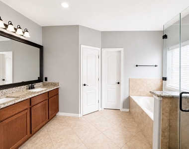 28547 Lockeridge Springs Drive - Photo Thumbnail 11