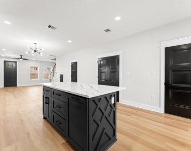 7222 Market Street - Photo Thumbnail 6