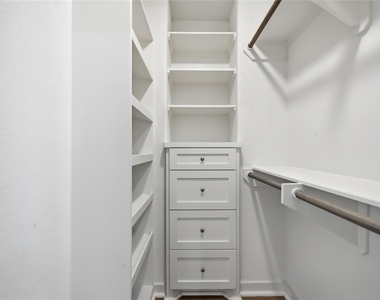 5403 Amy Street - Photo Thumbnail 20