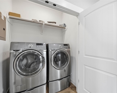 5403 Amy Street - Photo Thumbnail 12