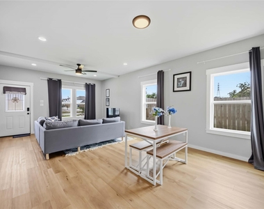 5403 Amy Street - Photo Thumbnail 8