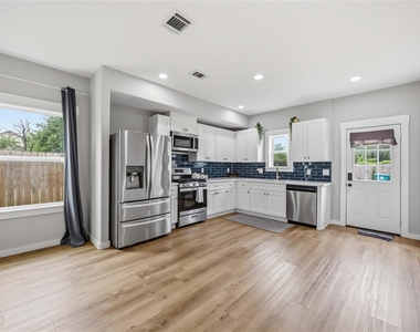 5403 Amy Street - Photo Thumbnail 9