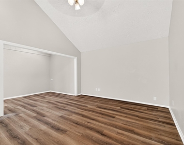 13215 Vista Oro Drive - Photo Thumbnail 5
