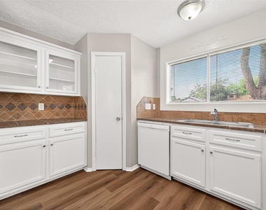 13215 Vista Oro Drive - Photo Thumbnail 10
