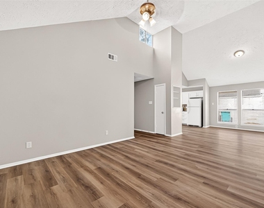 13215 Vista Oro Drive - Photo Thumbnail 2