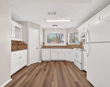 13215 Vista Oro Drive - Photo Thumbnail 9