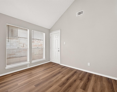 13215 Vista Oro Drive - Photo Thumbnail 7