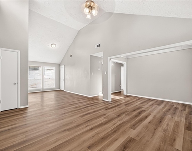 13215 Vista Oro Drive - Photo Thumbnail 3