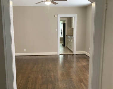 2112 Berry Street - Photo Thumbnail 2