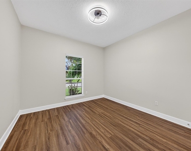 2015 Rosalyn Court - Photo Thumbnail 27