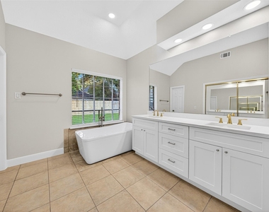 2015 Rosalyn Court - Photo Thumbnail 19