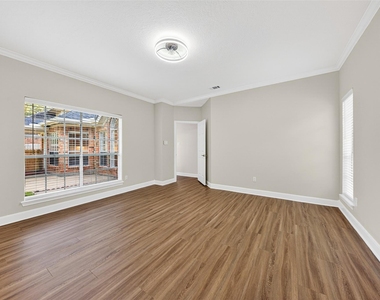 2015 Rosalyn Court - Photo Thumbnail 18