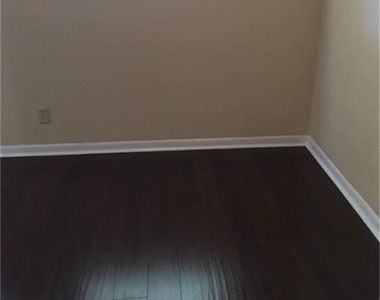 275 N 7th Street - Photo Thumbnail 4