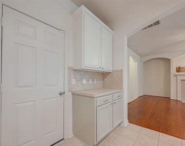 22 Stone Arrow Place - Photo Thumbnail 8
