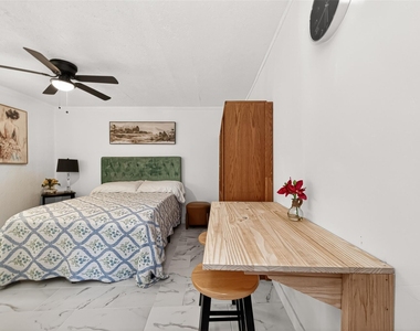 29403 Raestone Street - Photo Thumbnail 4