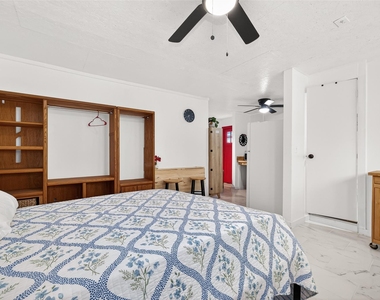 29403 Raestone Street - Photo Thumbnail 6