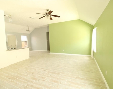 15427 Bammel Fields Court - Photo Thumbnail 3