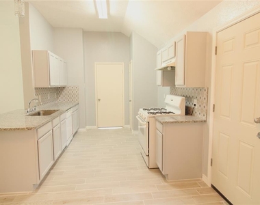 15427 Bammel Fields Court - Photo Thumbnail 5