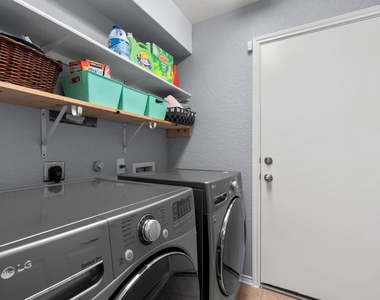 9426 Palomino Path - Photo Thumbnail 23